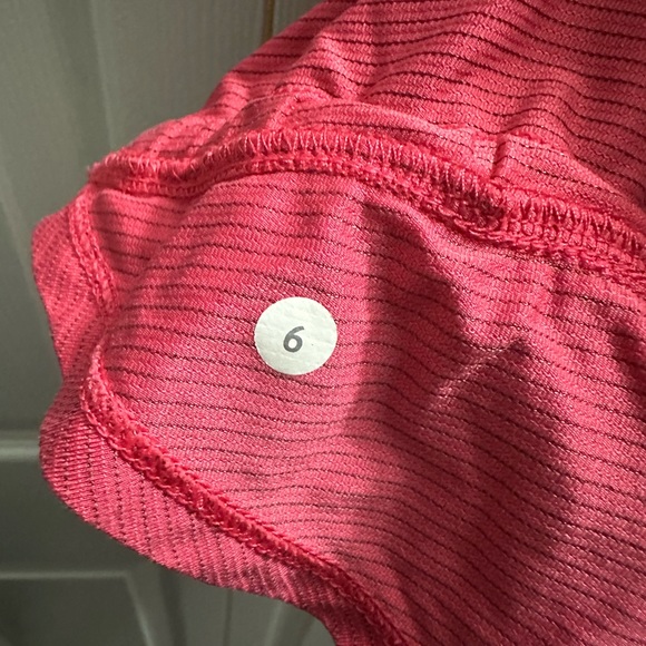 Size 6 Lululemon Tank Top - Picture 5 of 5